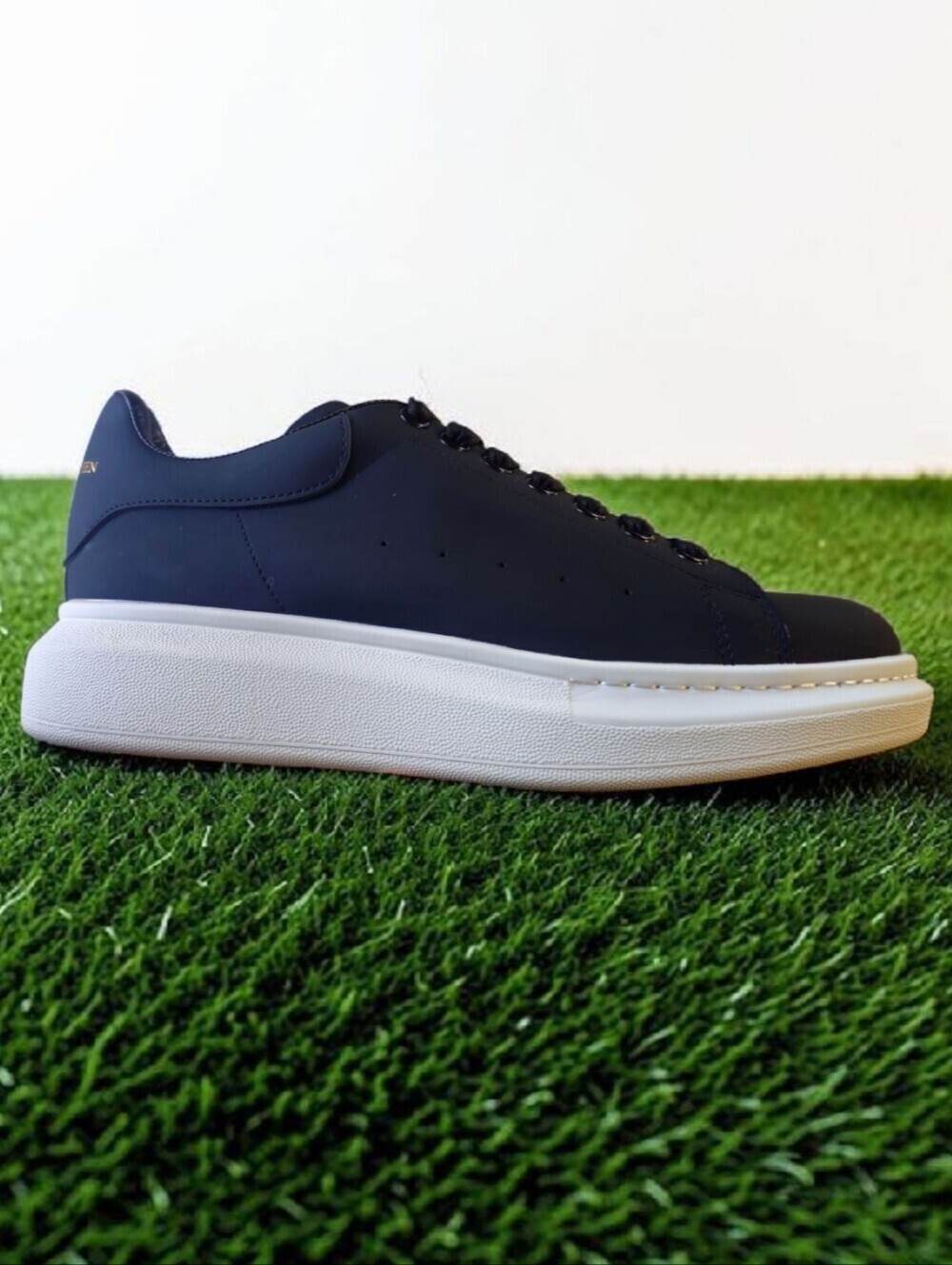 Alexander McQueen Oversized Black White Sole Size 11 No Box